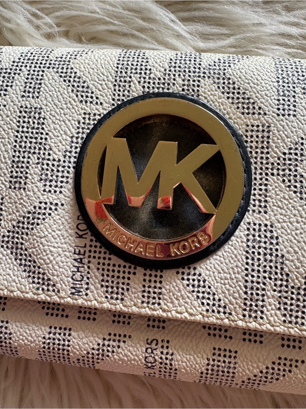 Michael Kors Vanilla Signature MK Logo Fulton Flap Continental Wallet Clutch EUC - Picture 2 of 16